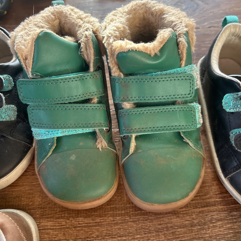 Ten Little Shoe Bundle, sizes 7.5, 8.5, 9, 9.5 - Picture 4 of 8